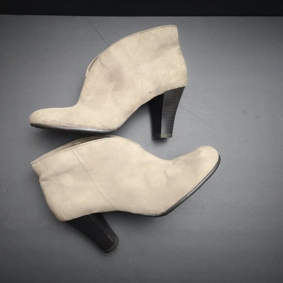 Aerosoles Winterstrole Ladies Size 7M Tan w/ Black Heels & Soles Heeled Booties - Picture 2 of 9